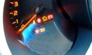 איפוס נורית 'נדרשת תחזוקה' בטויוטה