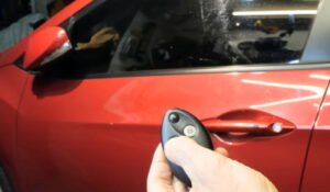 תיקון שלט רחוק לרכב