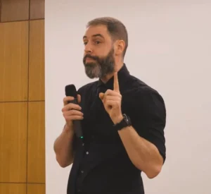 מאנטישמי לאוהד ישראל.