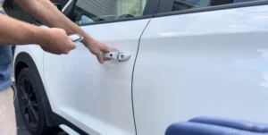 הטריק לפתיחת את הדלתות ולהתנעת הרכב כשהסוללה בשלט של יונדאי טוסון, קיה ספורטאז' או i30 נגמרה