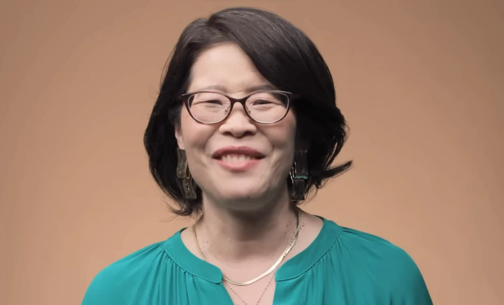 פרופסור וונדי סוזוקי (Wendy Suzuki) מרצה על במת TED על המדע של החרדה ודרכי התמודדות עם סטרס באמצעות נוירוביולוגיה.